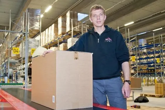 Bild: Logistik-Test bei Kaffee Partner: Erstes Paket verlässt Osnabrücker Gebäude-Neubau