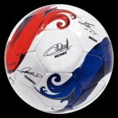 Bild: Pepsi und smatch.com locken mit Star-Fußbällen