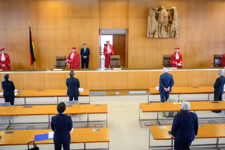 Bild: Richterin lehnt Dolmetscherin mit dem Kopftuch ab