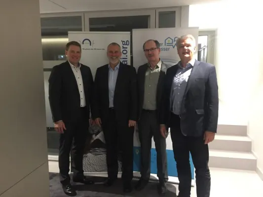 Bild: Trinkwasserhygiene-Forum in Hamburg: Ein brisantes Thema aus drei Blickwinkeln