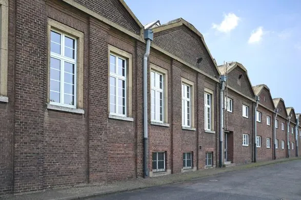 Finanzservice-Dienstleister Fin-Tour.de zieht ins Monforts Quartier Bild: Finanzservice-Dienstleister Fin-Tour.de zieht ins Monforts Quartier
