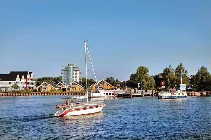 Bild: Ausgezeichnet schön: Marina Müritz im Hafendorf Müritz