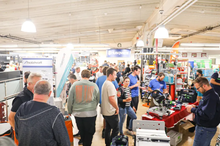 LAYER Hausmesse am 10. Oktober – mit Live-Vorführungen und Bosch Lagerverkauf Bild: LAYER Hausmesse am 10. Oktober – mit Live-Vorführungen und Bosch Lagerverkauf