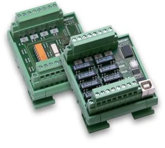 Bild: USB-Modul wahlweise mit 8 Relais-Ausgängen oder 8 Optokoppler-Eingängen