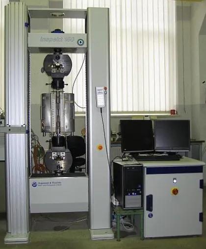 Bild: TÜV Nord MPA modernisiert Prüftechnik: Zugprüfmaschine ermöglicht Hochtemperaturversuche nach neuer DIN-Norm