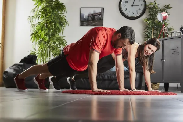 Bild: FizzUp hält die Bevölkerung zuhause fit