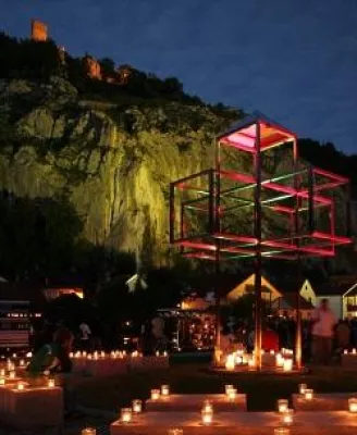 Veranstaltung TRI-ART Wasser, Klang & Licht in Essing (Altmühltal, Bayern) Bild: Veranstaltung TRI-ART Wasser, Klang & Licht in Essing (Altmühltal, Bayern)