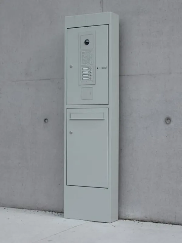 Freistehende Briefkastenanlage von Primo im ansprechenden Design