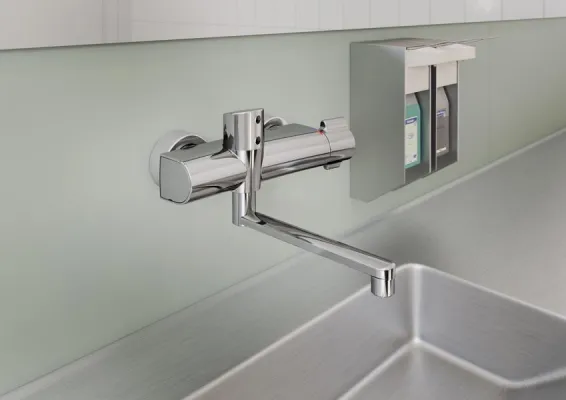 Bild: HANSA erweitert sein Health & Care Sortiment: Berührungslose HANSACLINICA Thermostate