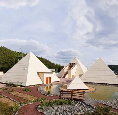 43 Aussteller präsentieren sich und ihre Fertigkeiten beim Galileo-Markt in den Sauerland-Pyramiden Bild: 43 Aussteller präsentieren sich und ihre Fertigkeiten beim Galileo-Markt in den Sauerland-Pyramiden