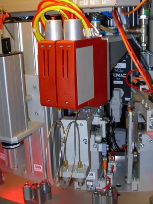 Bild: Volumen-Dosiergerät mit servoelektrischem Antrieb zur hochpräzisen Dosierung