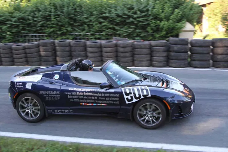 Bild: Start zum 2. E-Mobil-Berg-Cup
