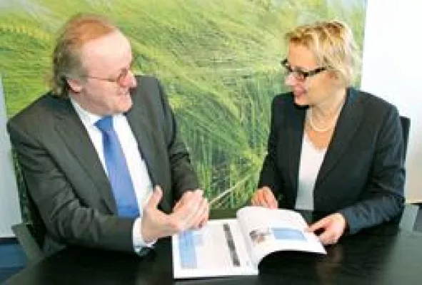 Bild: Druckfrisch: der neue Viledon Produktkatalog 2015/2016