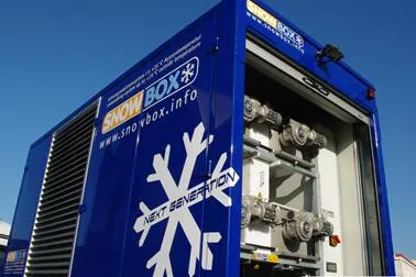 Bild: Weiße Weihnacht garantiert? - Die SnowBOX Schneemaschine macht´s möglich...