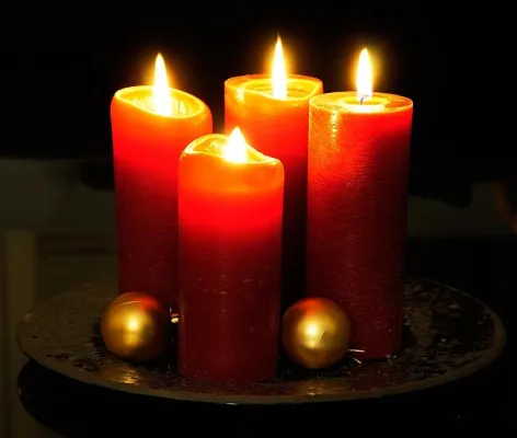 Bild: Advent, Advent, was tun, wenn es brennt?
