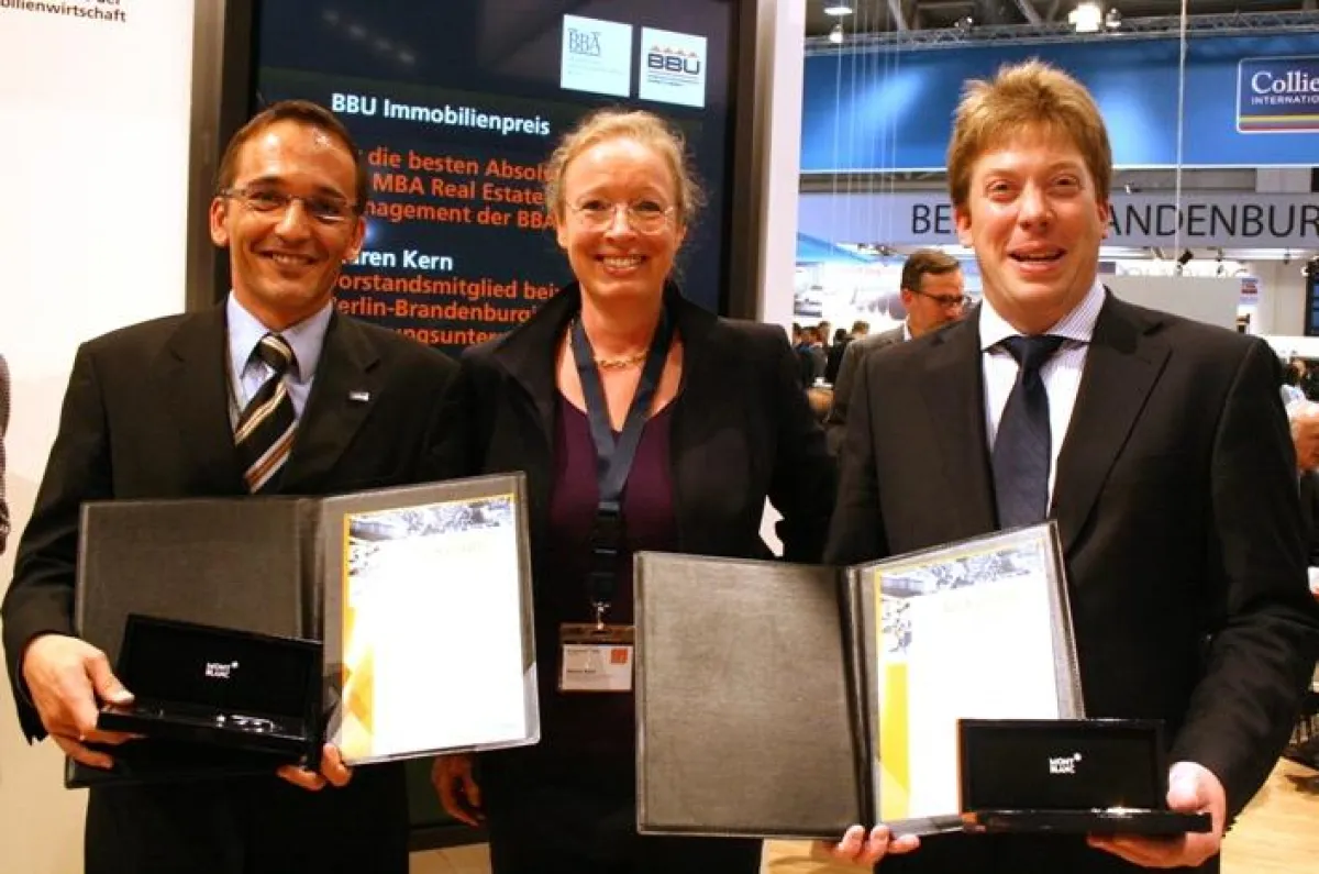 Maren Kern (BBU) gratulierte den Preisträgern Volker Theobald (links) und Martin Heide (rechts). Foto: BBA