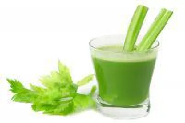 Bild: Ganz ohne Entsaften: Selleriesaft aus hochkonzentriertem Pulver