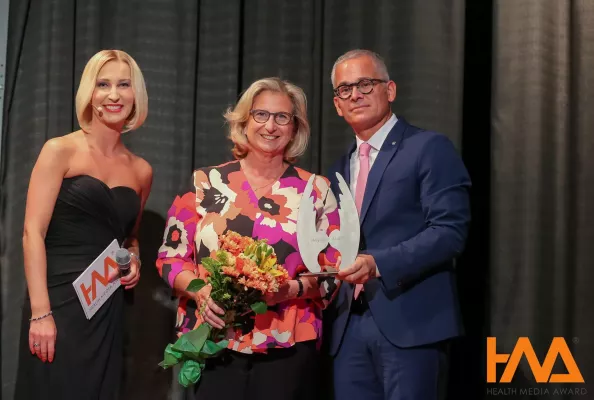 Bild: ZNS – Hannelore Kohl Stiftung mit Ehren-Health:Angel 2019 ausgezeichnet