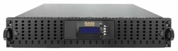Bild: Neue RAIDdeluxe-Systeme mit 24x 2,5 SFF Festplatten und 8Gbit/s Fibre-Channel Host-Interface.
