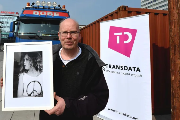 Bild: TRANSDATA unterstützt Bielefelder Kunstprojekt „heimat bis wolkig“