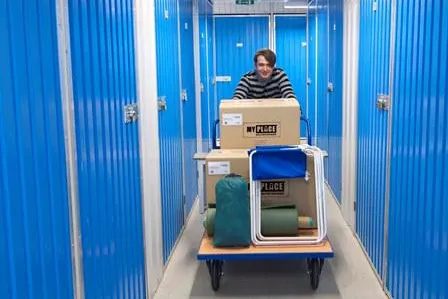Bild: Dem Frühling Platz machen: Selfstorage erleichtert den Nürnbergern das Ausmisten
