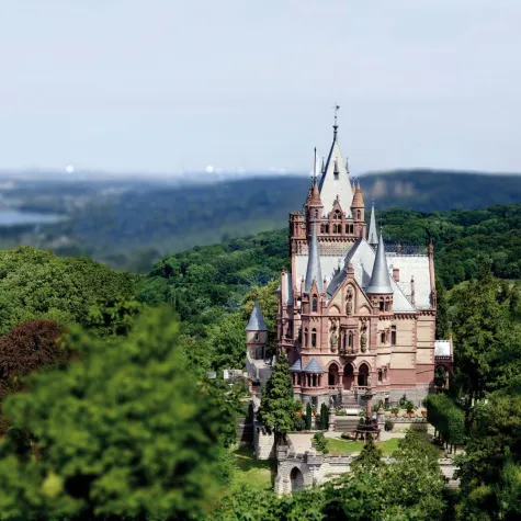 Bild: Schloss Drachenburg für den "Großen Preis des Mittelstandes" nominiert