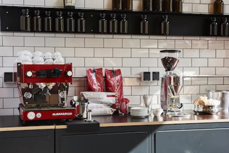 Bild: “Einmal Nachhaltigkeit zum hier Trinken”: Berliner Unternehmen für nachhaltigeren Kaffee-Konsum