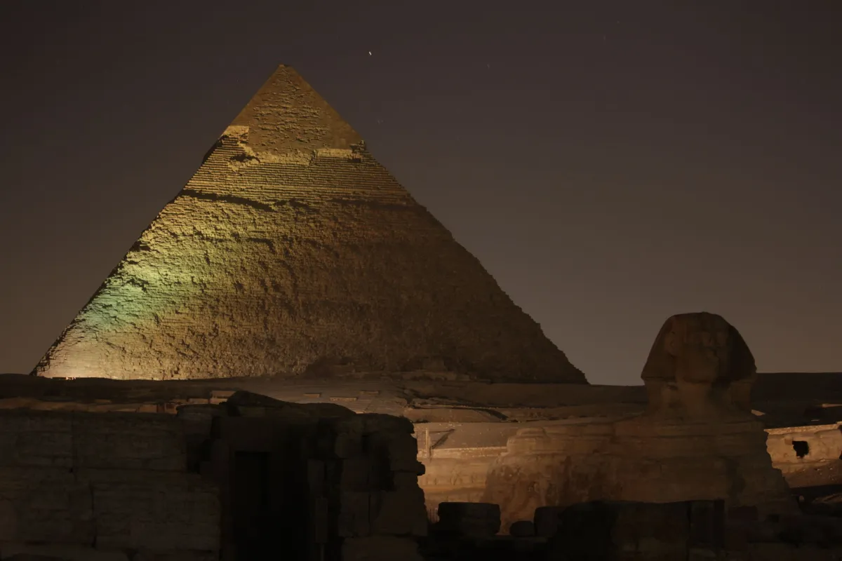 Eine traumhafte Nacht in der Cheops-Pyramide (© Ute Kopp – Kopp & Spangler oHG)