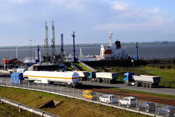 Bild: Brunsbüttel Ports und VTG präsentieren Chancen von LNG als Energieträger der Zukunft