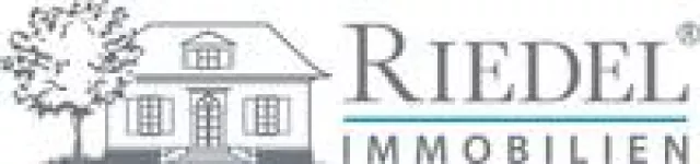 Bild: Schwimmen für die Flüchtlingshilfe – Riedel Immobilien unterstützt das Benefizevent „Swim For Life“