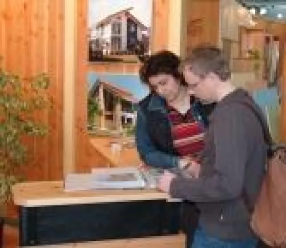 Viel Programm auf der „HAUS | HOLZ | ENERGIE“ in Friedrichshafen Bild: Viel Programm auf der „HAUS | HOLZ | ENERGIE“ in Friedrichshafen
