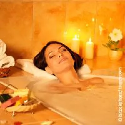 Bild: Kleine Wellness-Rituale mit großer Wirkung - Erfrischende Pflege von L’axelle® gegen den Alltagsstress