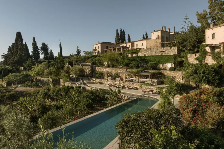 Bild: Kinsterna Hotel startet in neue Saison: Nachhaltiger Luxus trifft byzantinisches Erbe