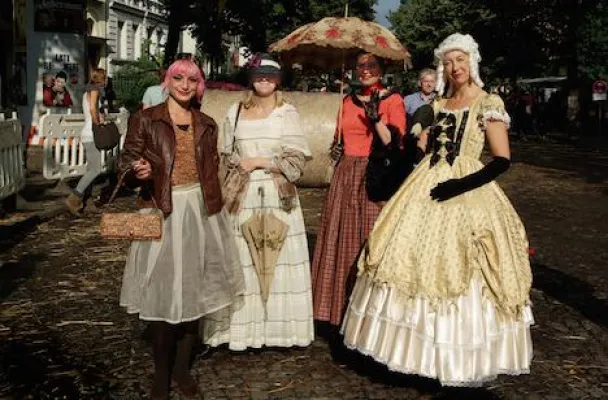 Bild: Popráci 2016 -  Das 183. Berlin-Rixdorfer Strohballenrollen steigt in diesem Jahr am 10. September