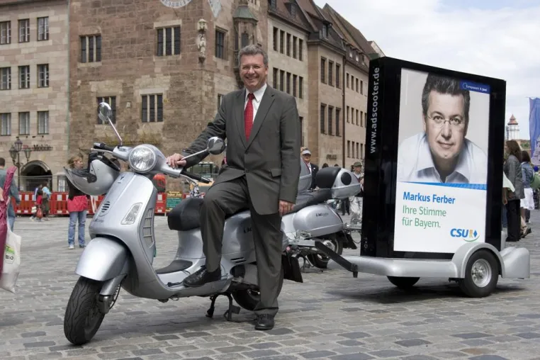 CSU auch dank AdScootern nach Brüssel... Bild: CSU auch dank AdScootern nach Brüssel...