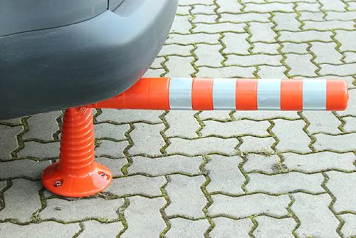 Bild: Flexible Absperrpfosten aus Polyurethan