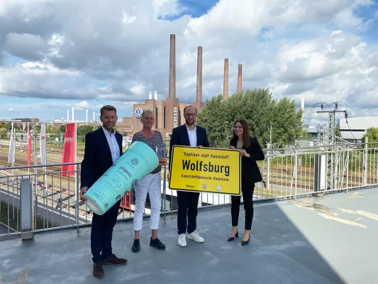 Bild: Umweltminister Lies und BUND prämieren Wolfsburger Mehrwegstrategie