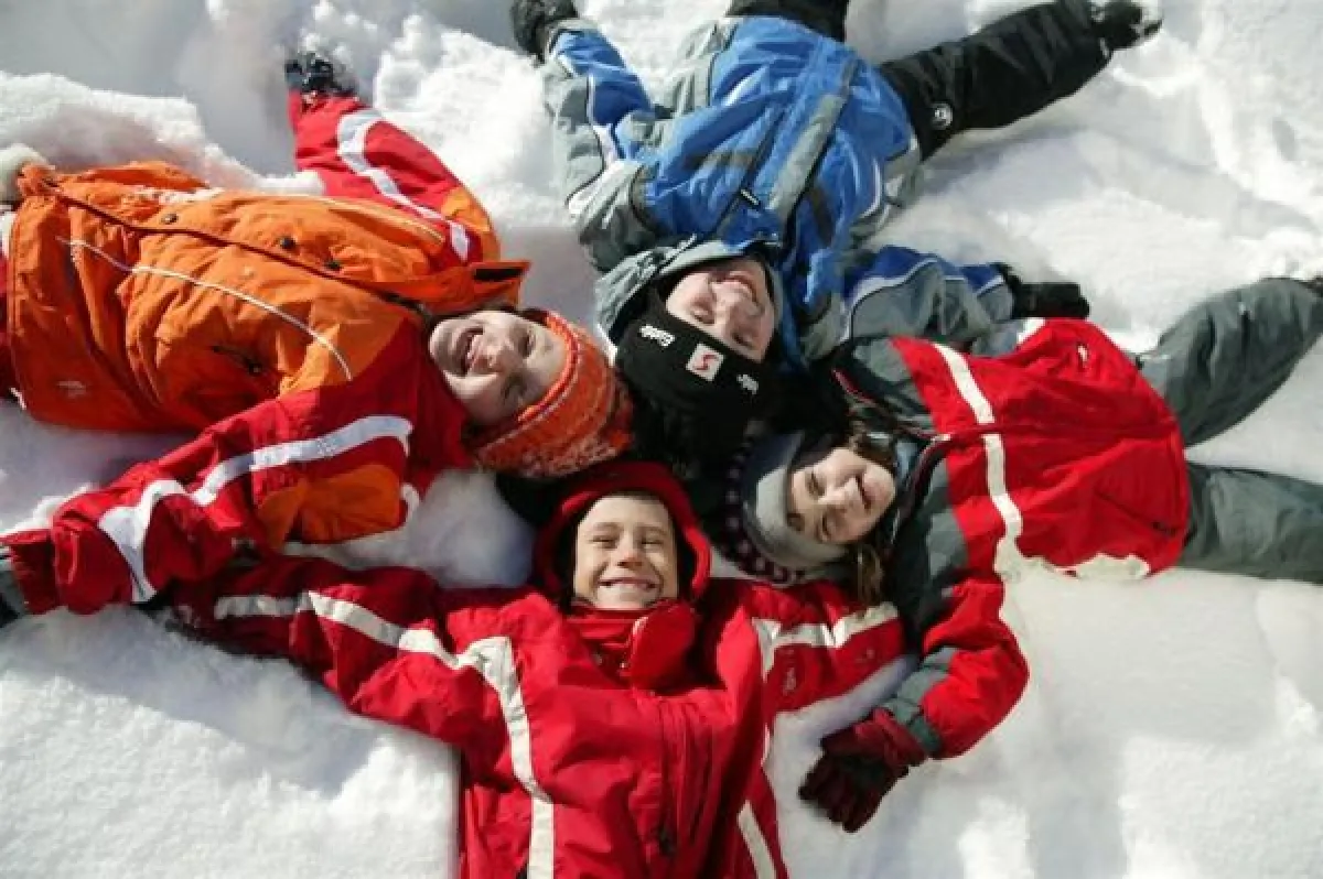 Sport- und Erlebniswerkstatt mit der abenteuerlichen Lagant Ritterburg (Foto: Schwärzler Hotels, Abdruck honorarfrei)