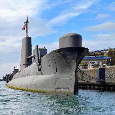 Bild: Nichts für Klaustrophobiker: Das U-Boot-Museum „HMS Otus“ in Sassnitz