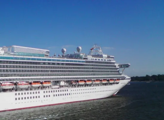 Bild: Luxus Yacht mit adiabater Kühlung durch Wasserzerstäubung