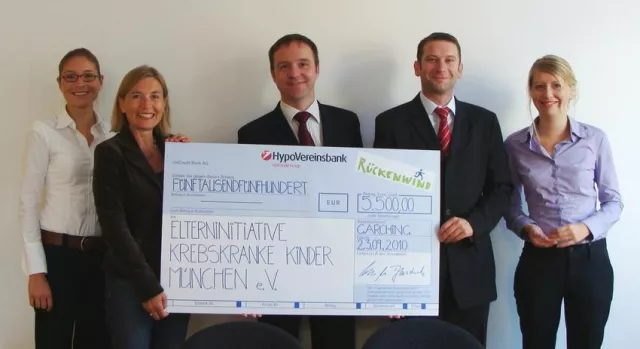 Bild: 5500 Euro für bessere Betreuung krebskranker Kinder überreicht