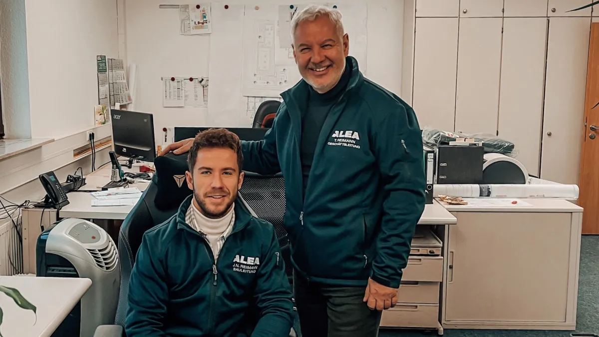 Jan-Niklas und Thomas M. Reimann (© ALEA Hoch- und Industriebau AG)