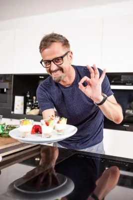 Seeteufel zum Saunabad - Eine kulinarische Wellness-Inspiration von Starkoch Andreas C. Studer Bild: Seeteufel zum Saunabad - Eine kulinarische Wellness-Inspiration von Starkoch Andreas C. Studer