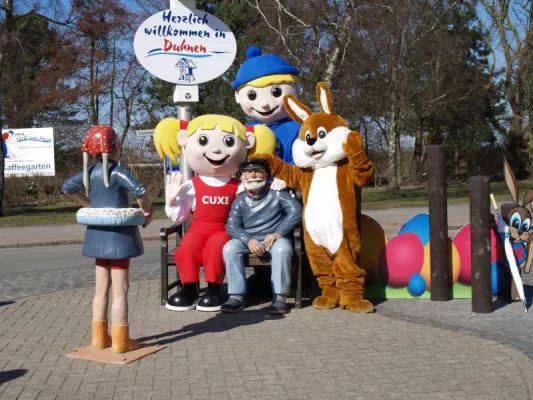 Bild: Osterhasenparty und Cuxhavener Fischerfest