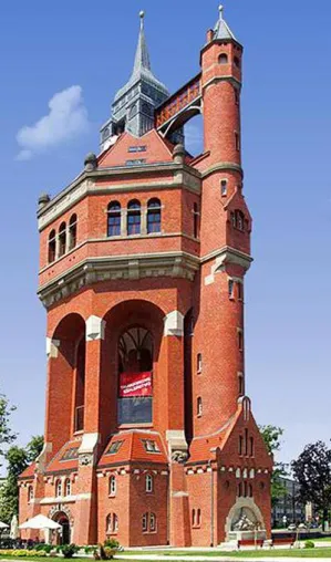 Bild: Wahrzeichen von Breslau, der Wasserturm steht zum Verkauf