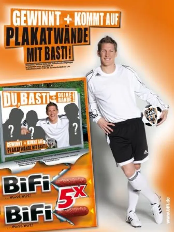 BiFi ist der optimale Fußballbegleiter und sucht von Anfang April bis Ende Juli 2009 33 Banden, die ein gemeinsames Fan-Plakat mit Bastian Schweinsteiger gewinnen wollen. Die Teilnahme für diese einma