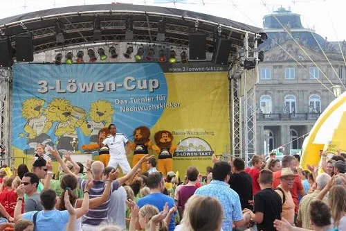 Bild: 2schneidig live in Stuttgart beim 12. Juventus Kinderfestival