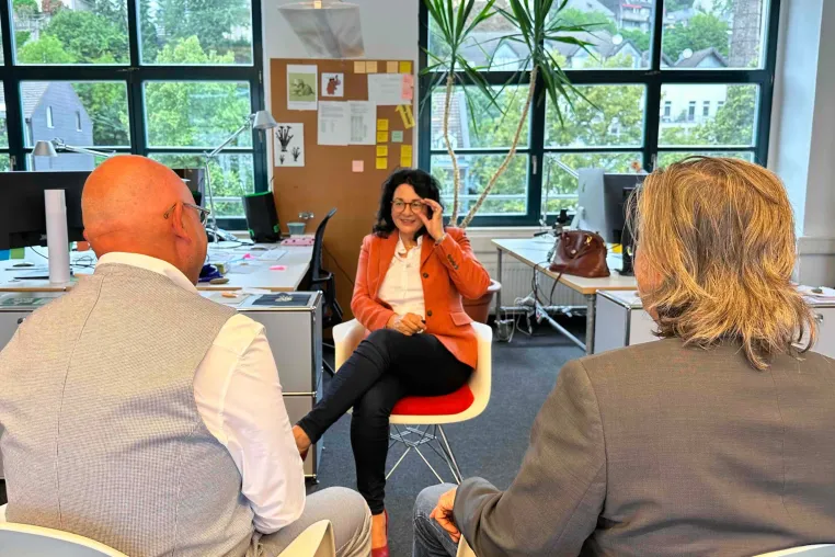 Interkulturelle Mediation für kirchliche und soziale Einrichtungen Bild: Interkulturelle Mediation für kirchliche und soziale Einrichtungen