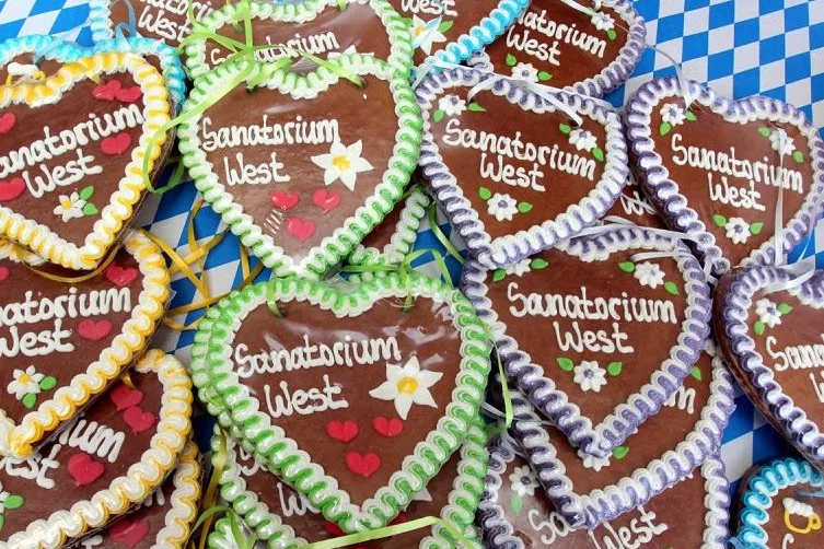 Bild: Oans, zwoa, g’suffa! Zünftiges Oktoberfest in Berlin-Lankwitz