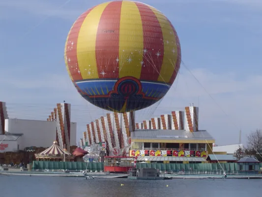 Aufsteigen in den Himmel über Paris Bild: Aufsteigen in den Himmel über Paris